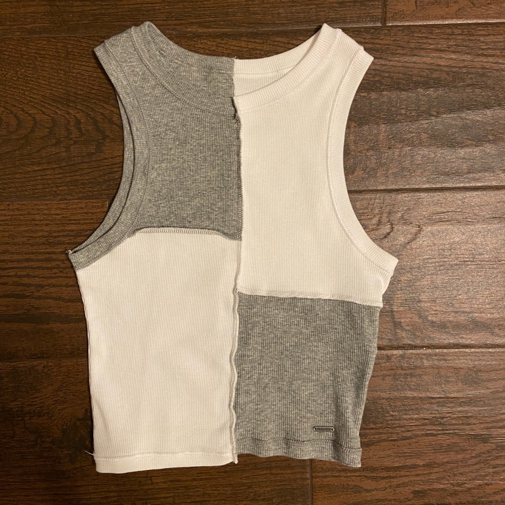 hollister grey and white tank top